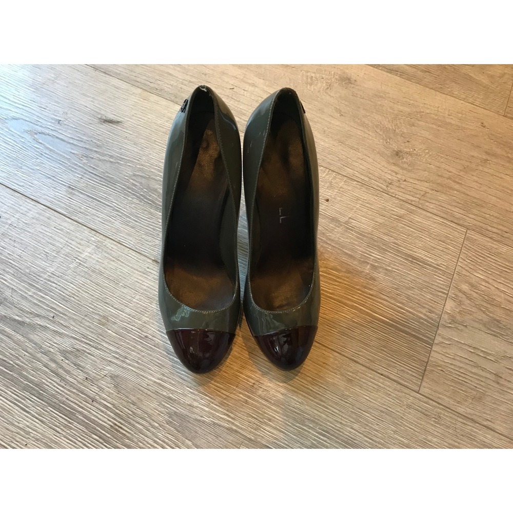 Chanel Patent Leather Cap Toe Platform Pumps Gray & Burgundy Made in Italy SZ 38